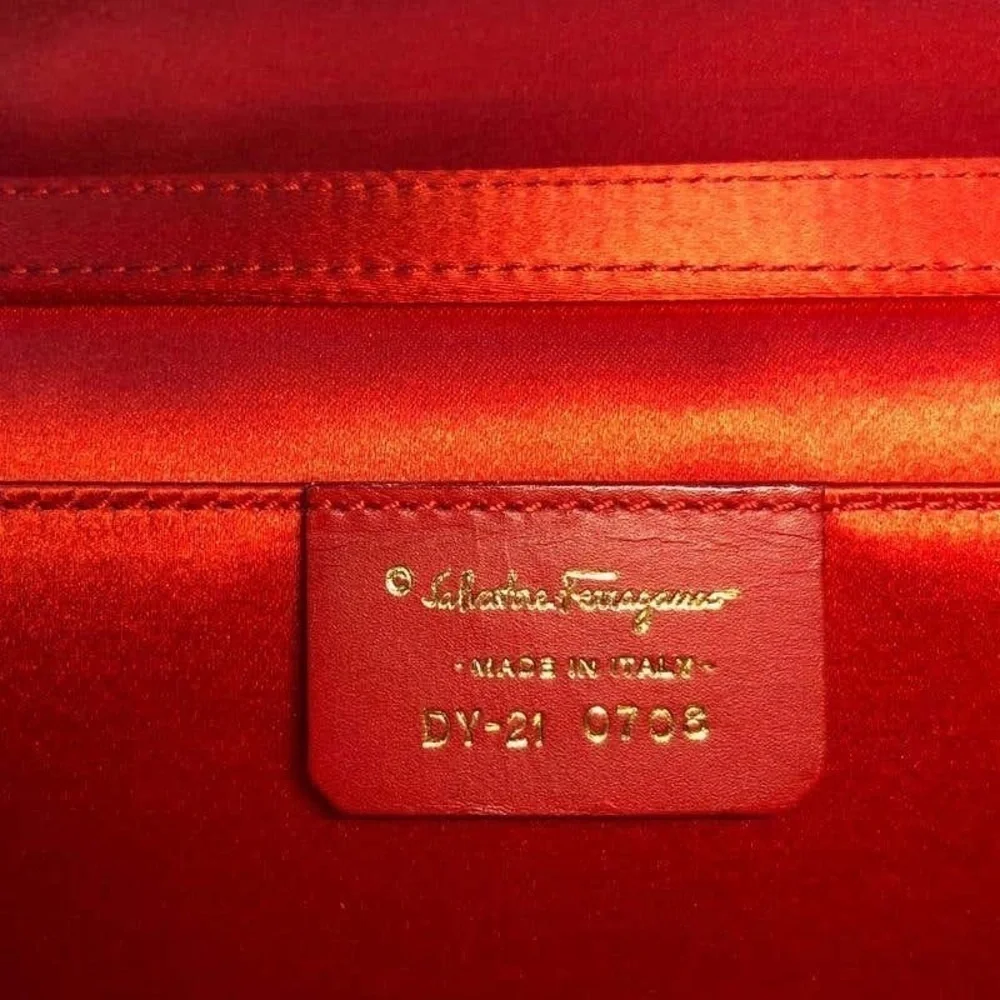 RARE COLLECTORS ITEM FERRAGAMO BAG​​